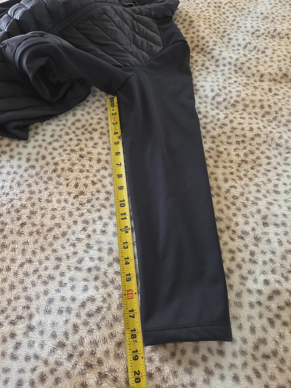 32 Degrees Black Quilted Hybrid Jacket - Picture 7 of 9